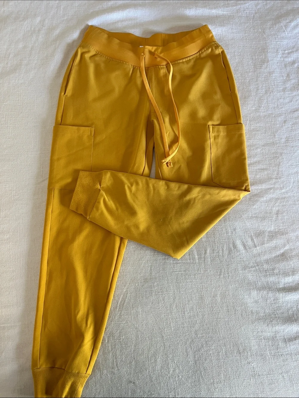 Mandala Scrubs Womens 9 Pocket Joggers in Mustard